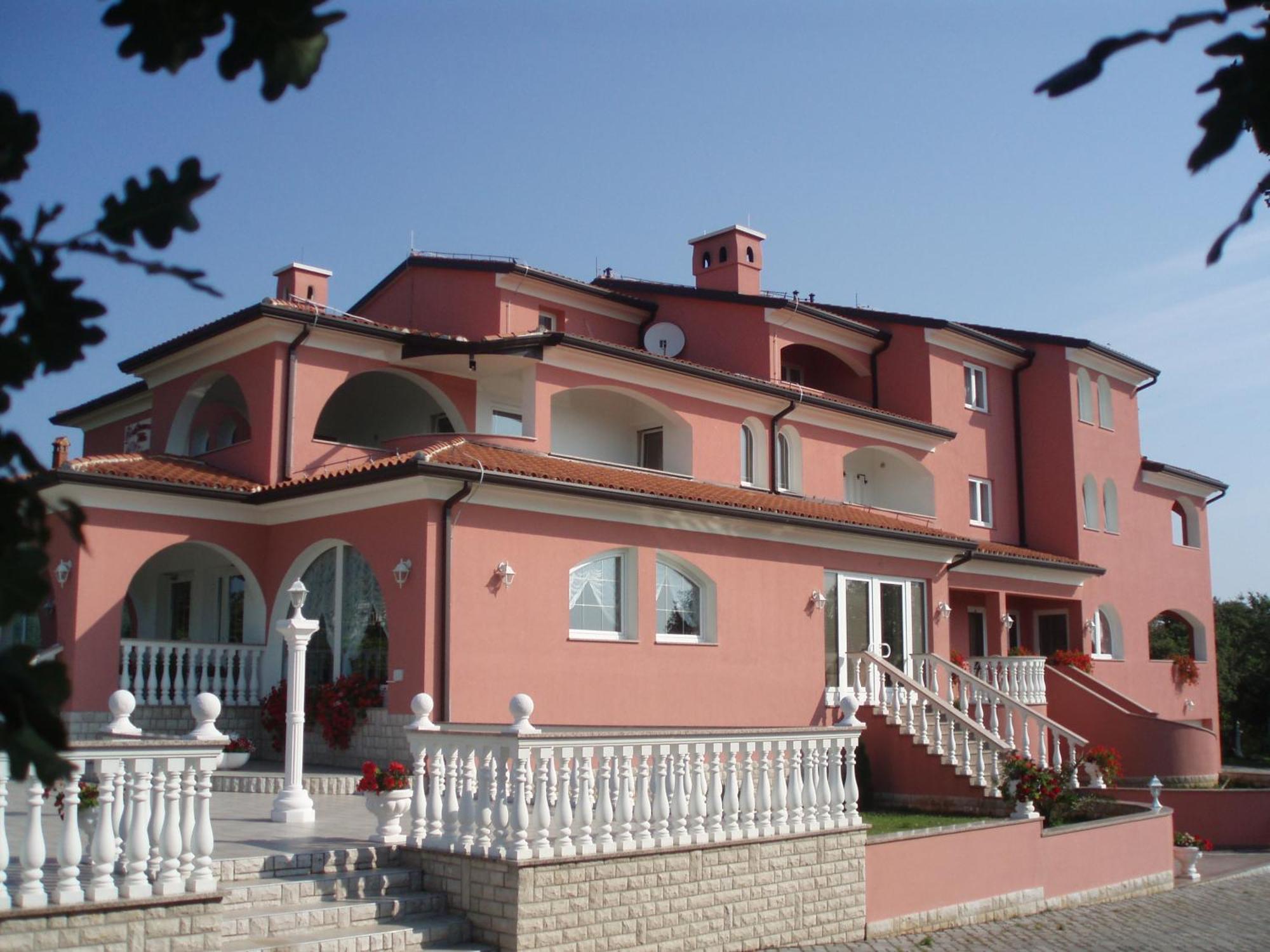 Apartments And Rooms Villa Chiara Krnica Exterior foto